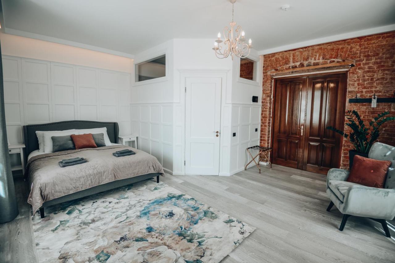 Bahnhofs Hotel Alūksne Kültér fotó