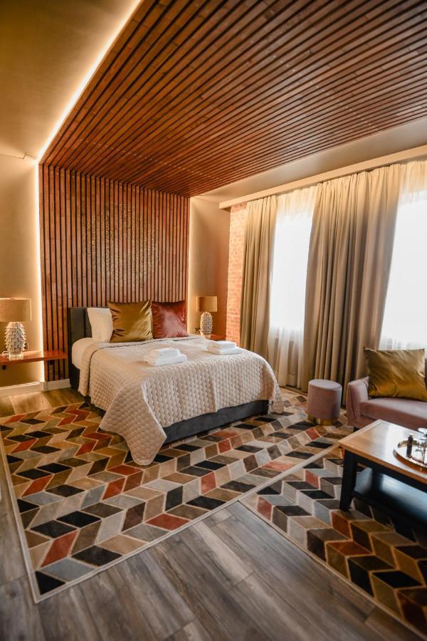 Bahnhofs Hotel Alūksne Kültér fotó