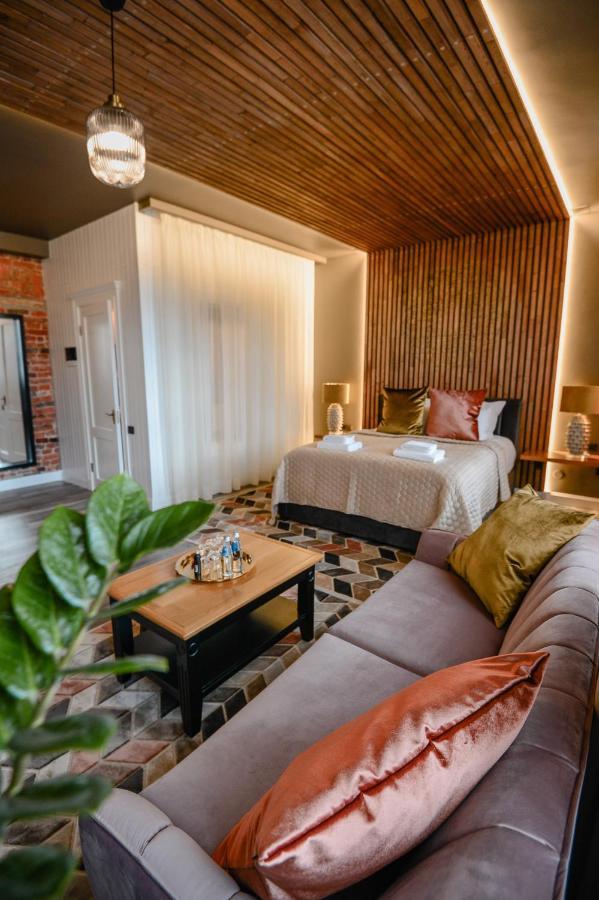 Bahnhofs Hotel Alūksne Kültér fotó