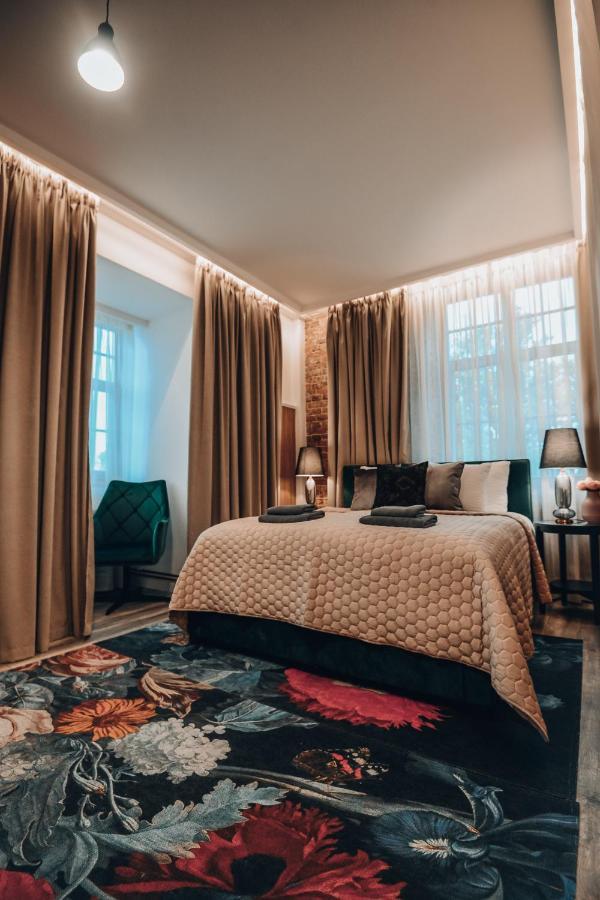 Bahnhofs Hotel Alūksne Kültér fotó