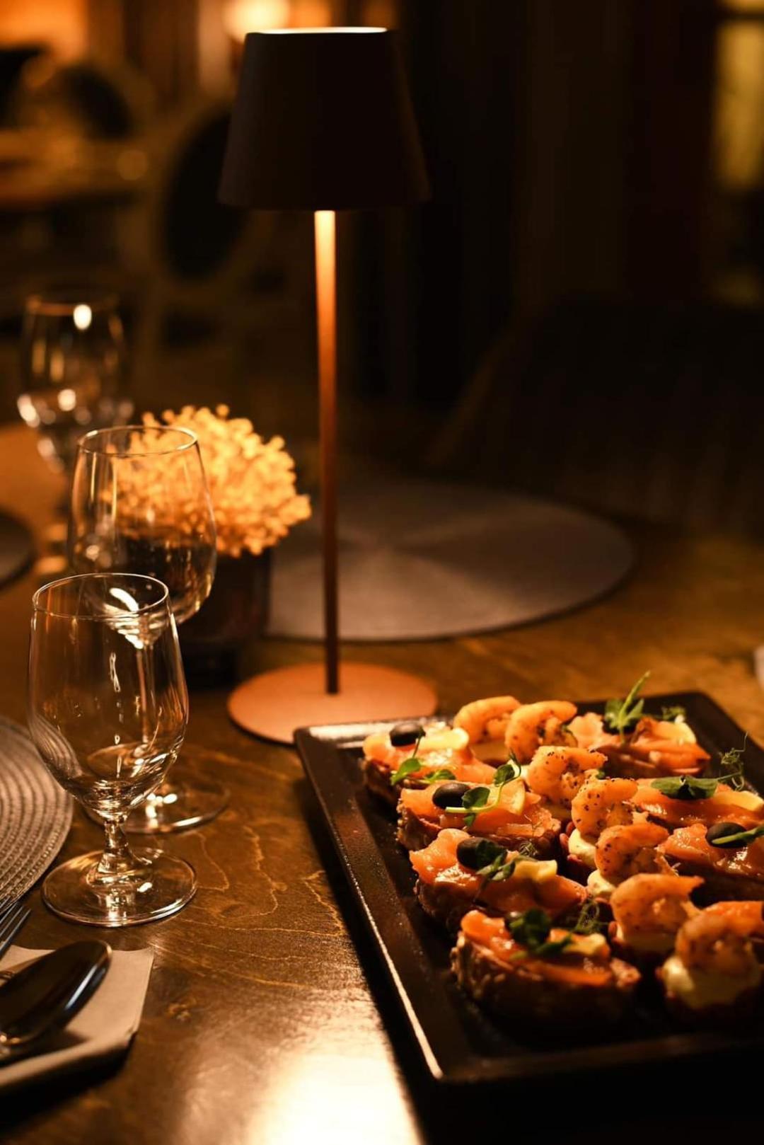 Bahnhofs Hotel Alūksne Kültér fotó