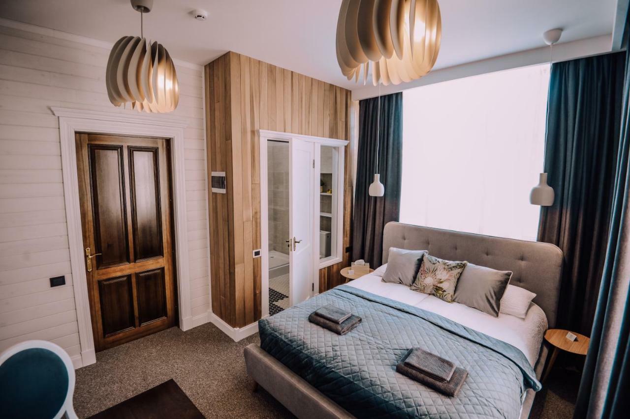 Bahnhofs Hotel Alūksne Kültér fotó