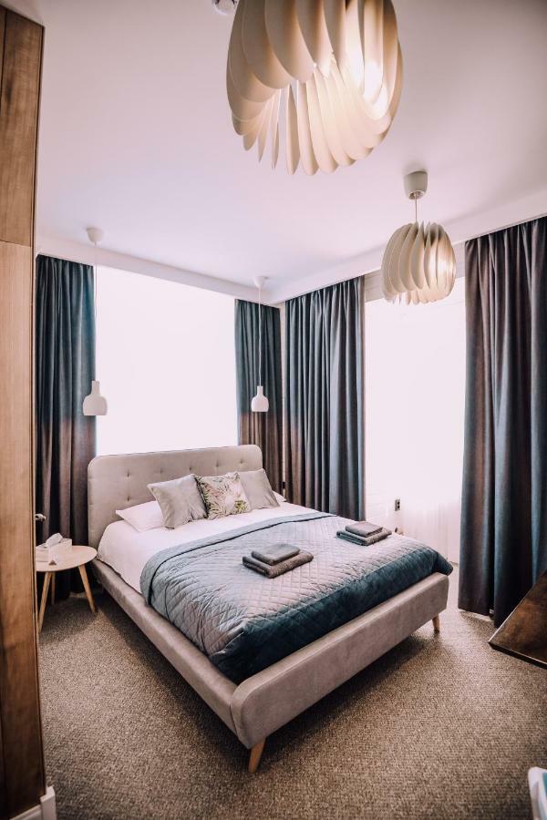 Bahnhofs Hotel Alūksne Kültér fotó